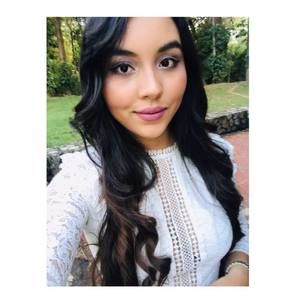 Meet your Posher, Manuela